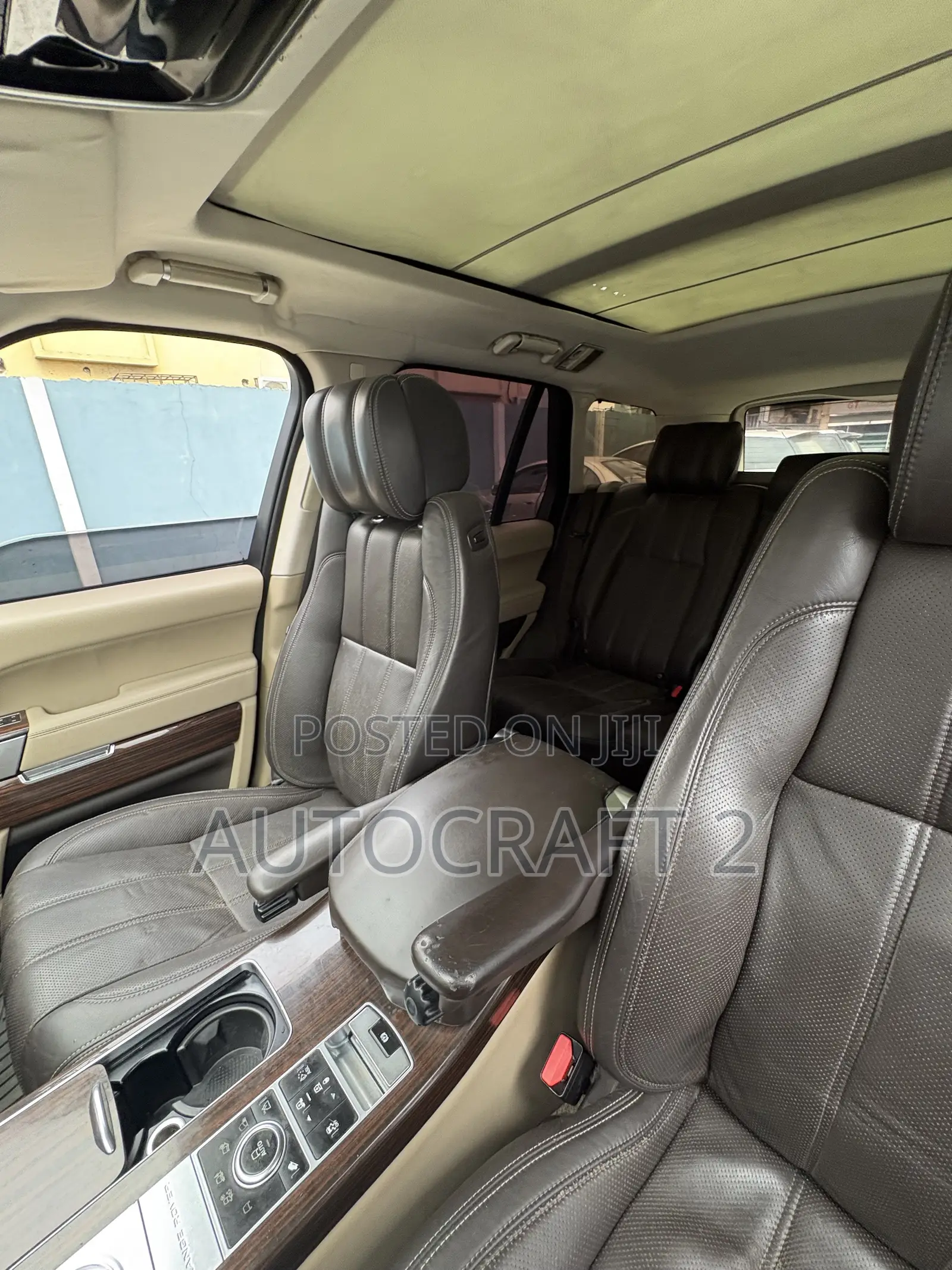 Land Rover Range Rover Vogue 2014 Black