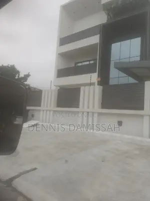 6bdrm Mansion in Omole Phase1 Ikeja for sale