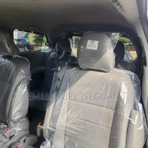 Toyota Sienna 2016 Silver