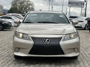 Lexus ES 2013 Gold