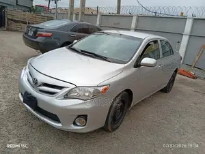 Toyota Corolla 2010 Silver