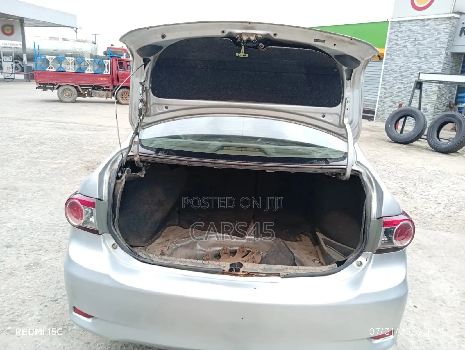 Toyota Corolla 2010 Silver