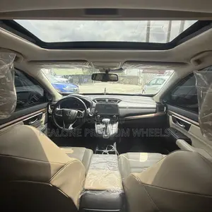 Honda CR-V Touring AWD 2018 Gold