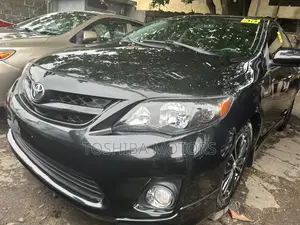 Toyota Corolla S 4dr Sedan (1.8L 4cyl 4A) 2013 Black