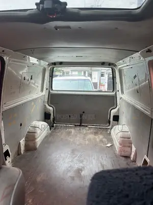 Volkswagen Transporter 2005 White