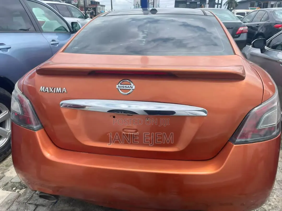Nissan Maxima 2012 Orange