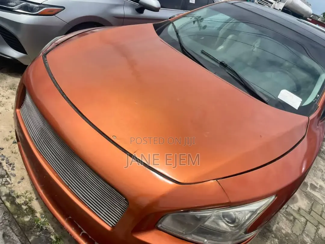 Nissan Maxima 2012 Orange