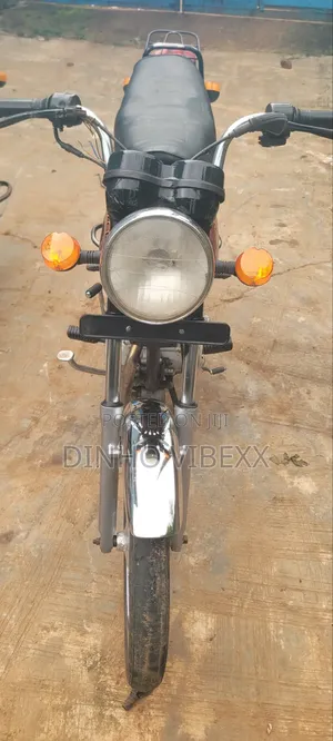 Bajaj Boxer 2022 Red