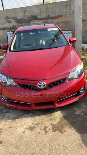 Toyota Camry XLE 4dr Sedan (2.5L 4cyl 6A) 2013 Red