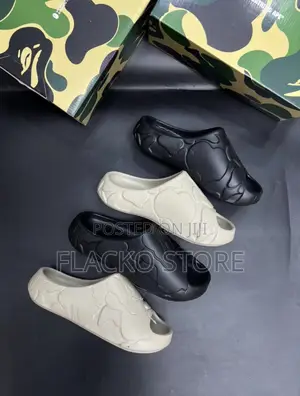 Original a Bathing Ape Solid Camo Slides