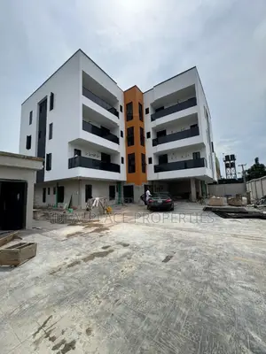3bdrm Apartment in Ikeja GRA for sale