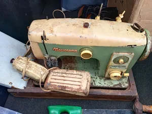 Industrial Sewing Machine