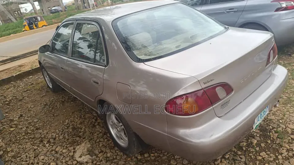 Toyota Corolla 1999 Brown
