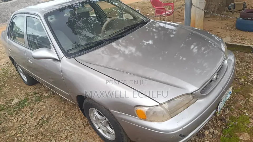 Toyota Corolla 1999 Brown