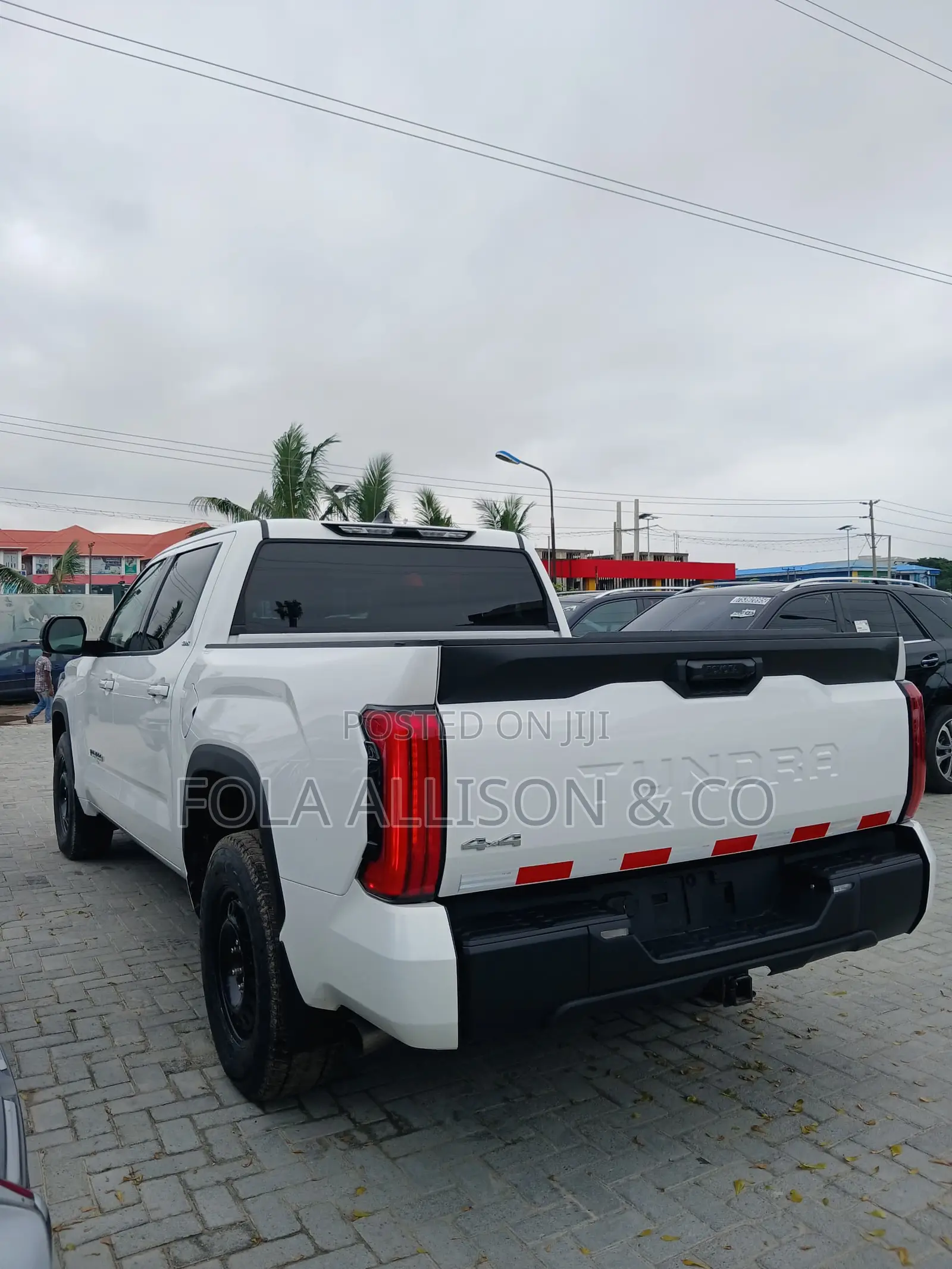 Toyota Tundra 2024 White