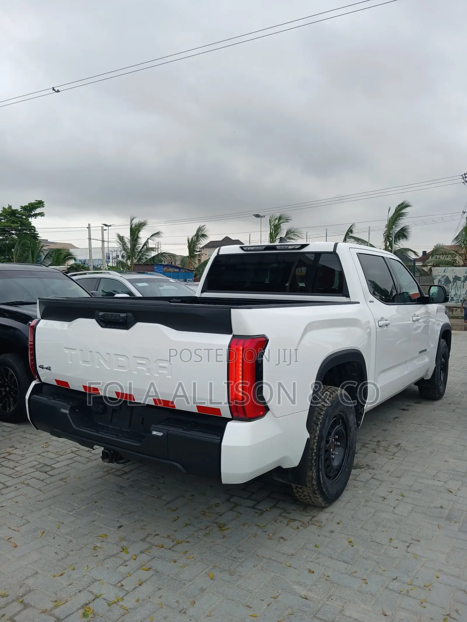 Toyota Tundra 2024 White