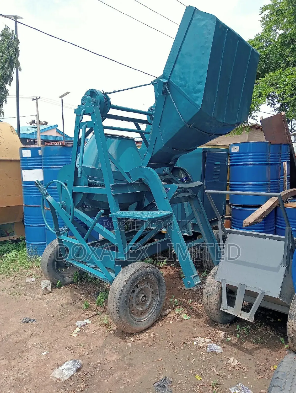 Refurbished Self Loading Concrete Mixer