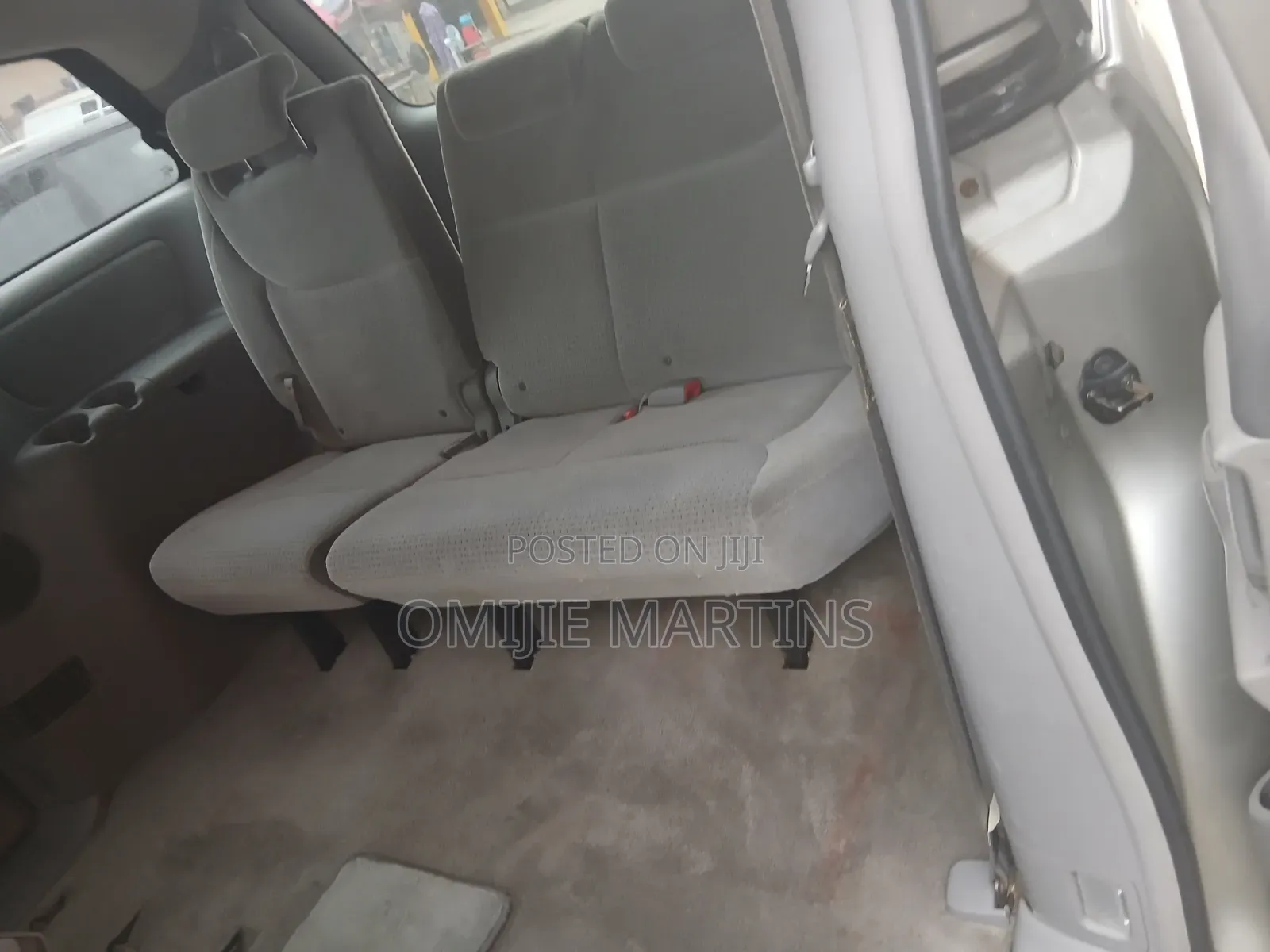Toyota Sienna 2010 Silver