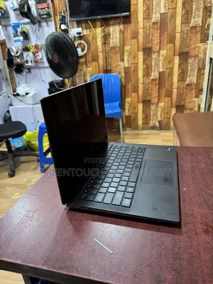 Laptop Dell Precision 5470 32GB Intel Core i9 SSD 512GB