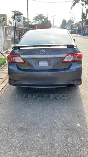 Toyota Corolla S Special Edition 4dr Sedan (1.8L 4cyl 4A) 2013 Gray