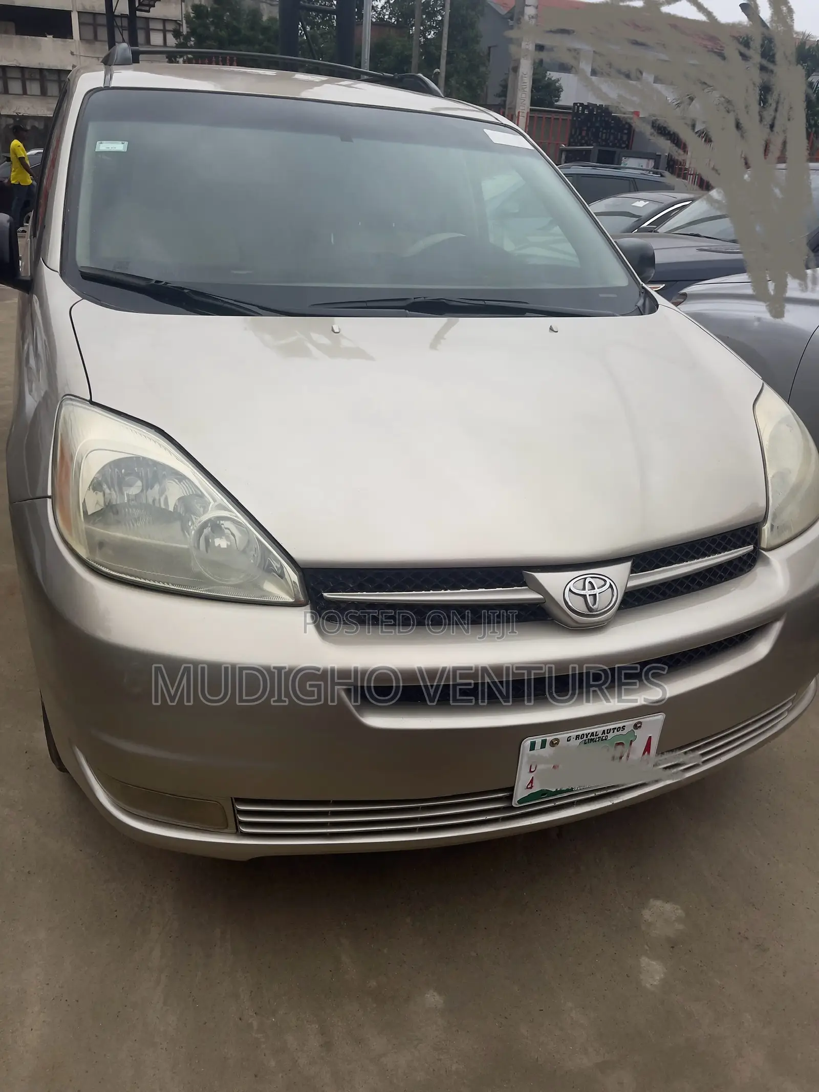 Toyota Sienna 2006 Gold