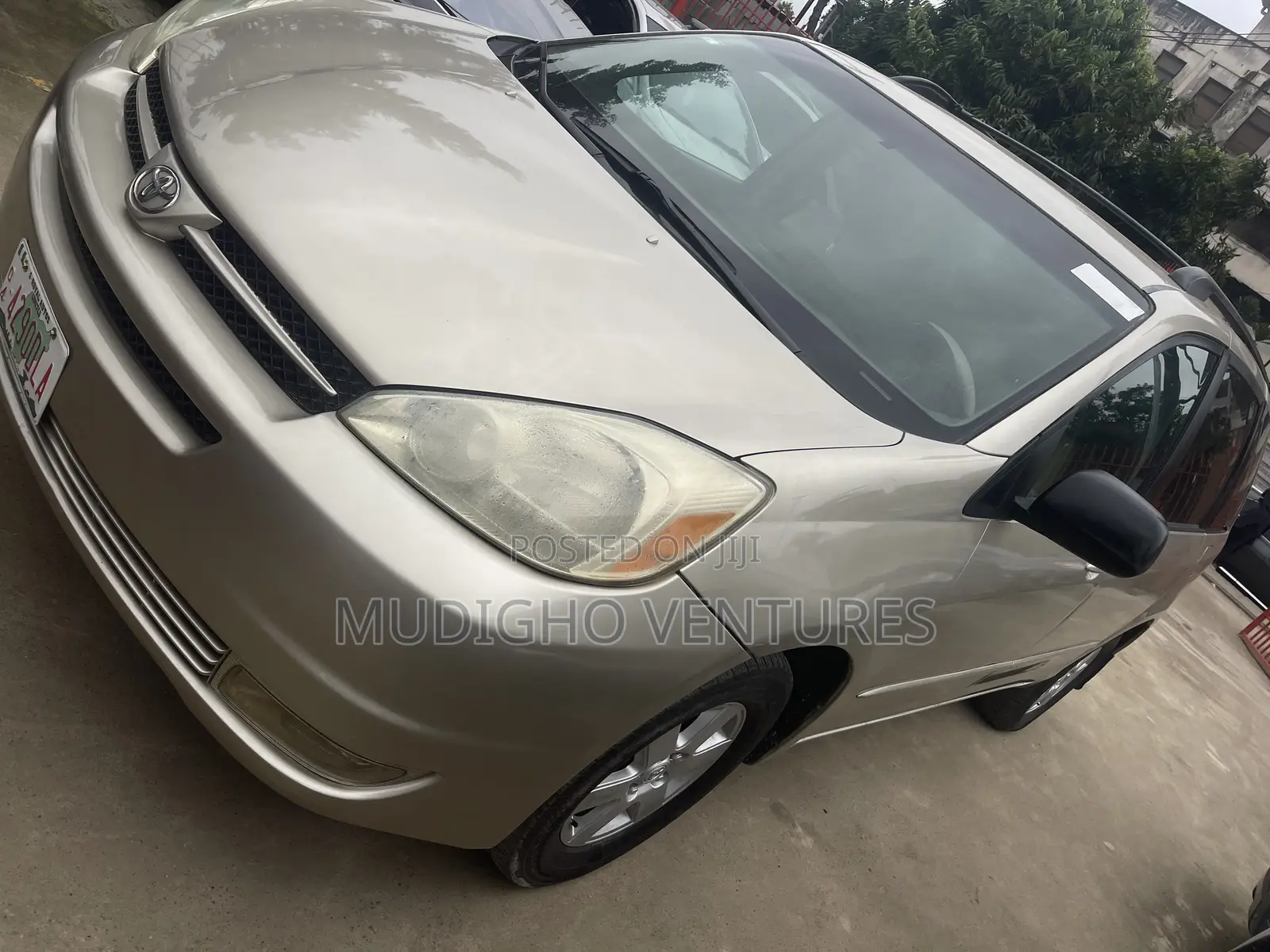 Toyota Sienna 2006 Gold