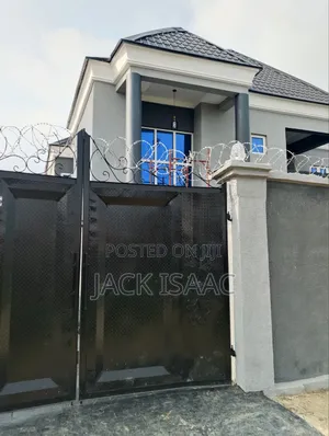 6bdrm Apartment in Harmony Estate, Ado / Ajah for rent