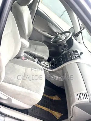 Toyota Corolla LE 4dr Sedan (1.8L 4cyl 4A) 2010 Gray