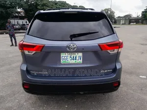 Toyota Highlander 2016 Blue