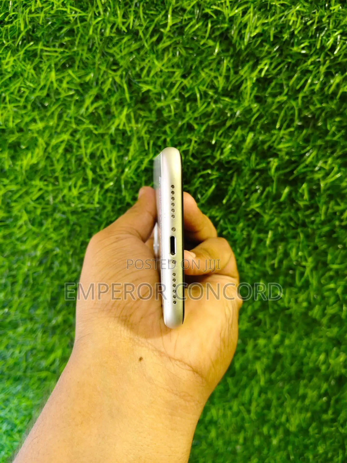 Apple iPhone 11 64 GB White