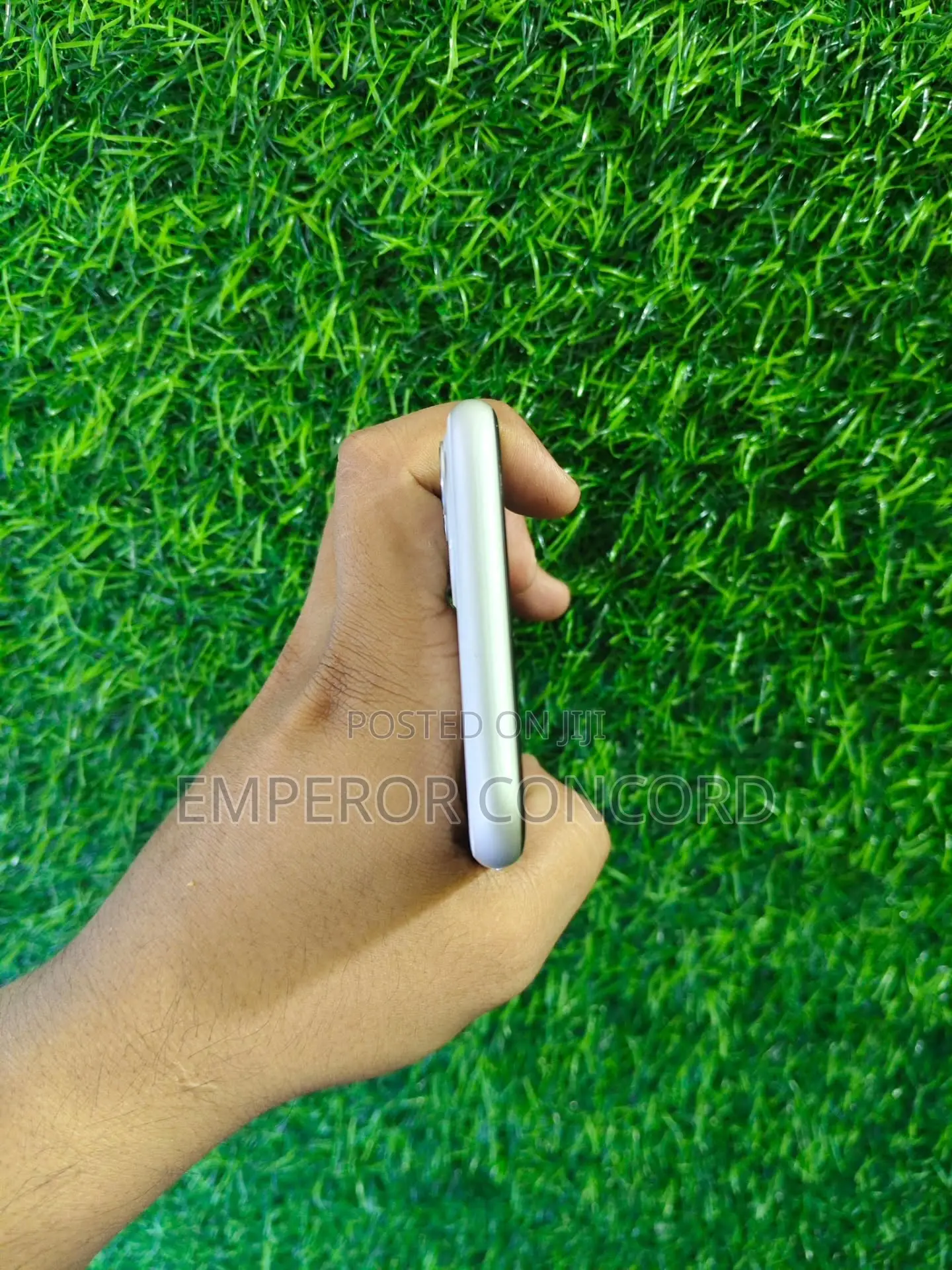 Apple iPhone 11 64 GB White