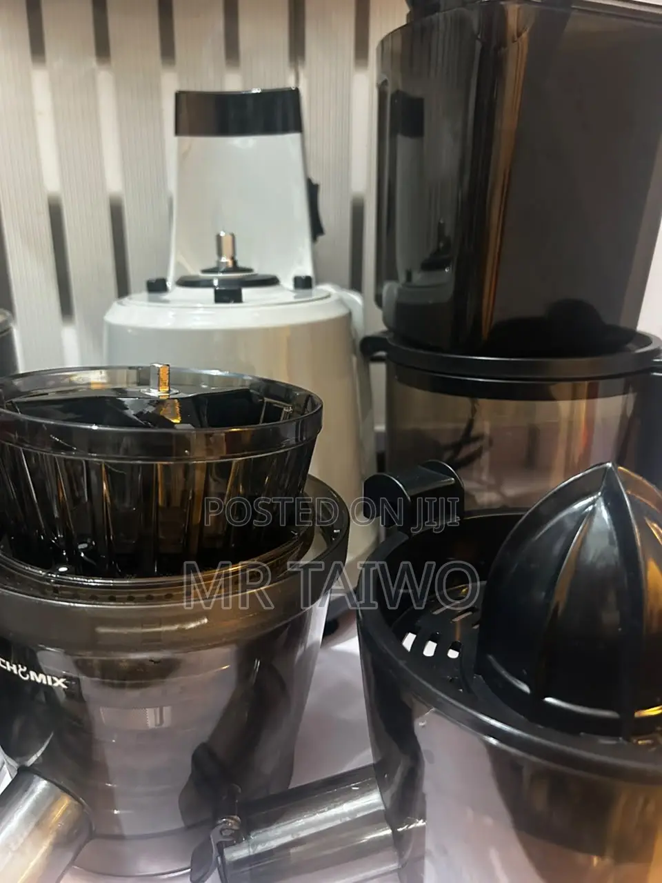 BuchyMix Slow Juicer (Barely Used)