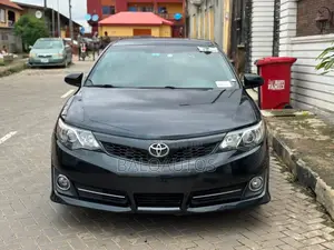 Toyota Camry SE 4dr Sedan (2.5L 4cyl 6A) 2012 Black