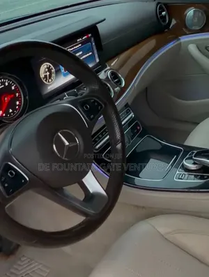 Mercedes-Benz E300 2017 Blue