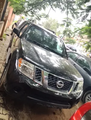 Nissan Pathfinder LE 2007 Black