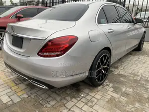 Mercedes-Benz C300 Sport 4dr AWD 4Matic Sedan (2.0L 4cyl 7A) 2015