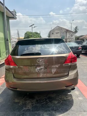 Toyota Venza AWD 2010 Brown