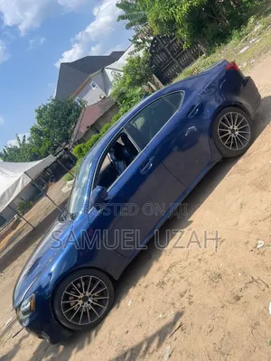 Lexus IS 2009 Blue
