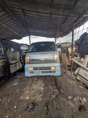 Suzuki APV Minibus 2015 Silver