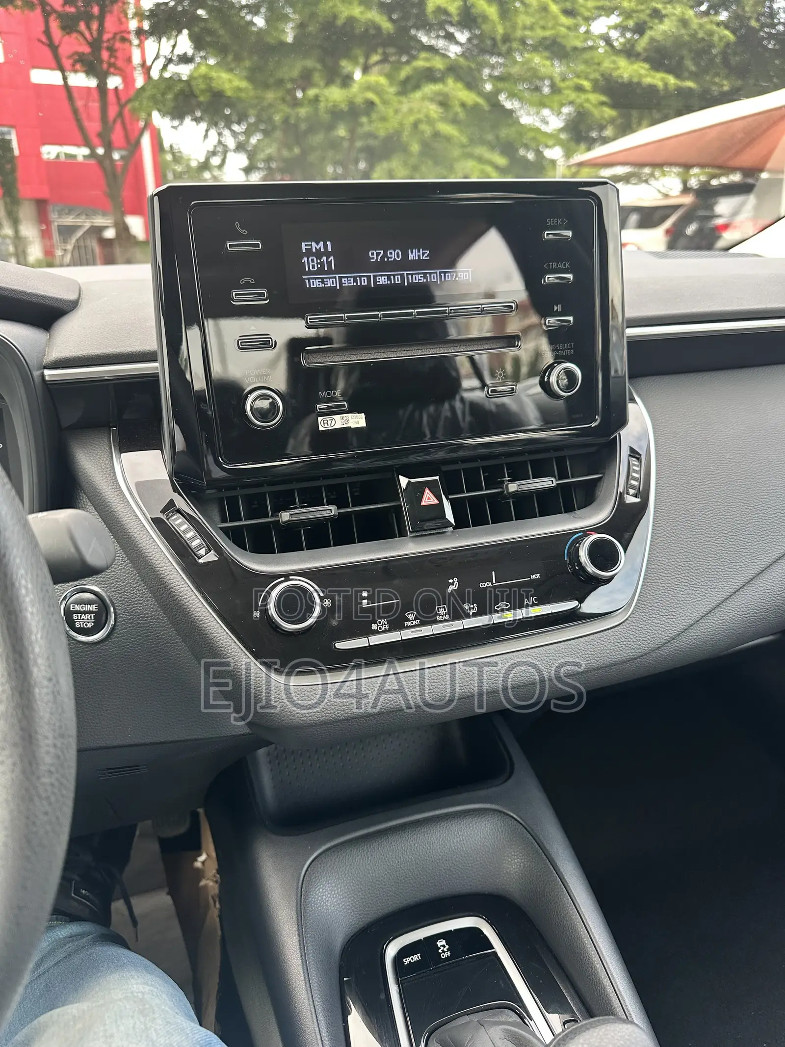 New Toyota Corolla 2023 Silver
