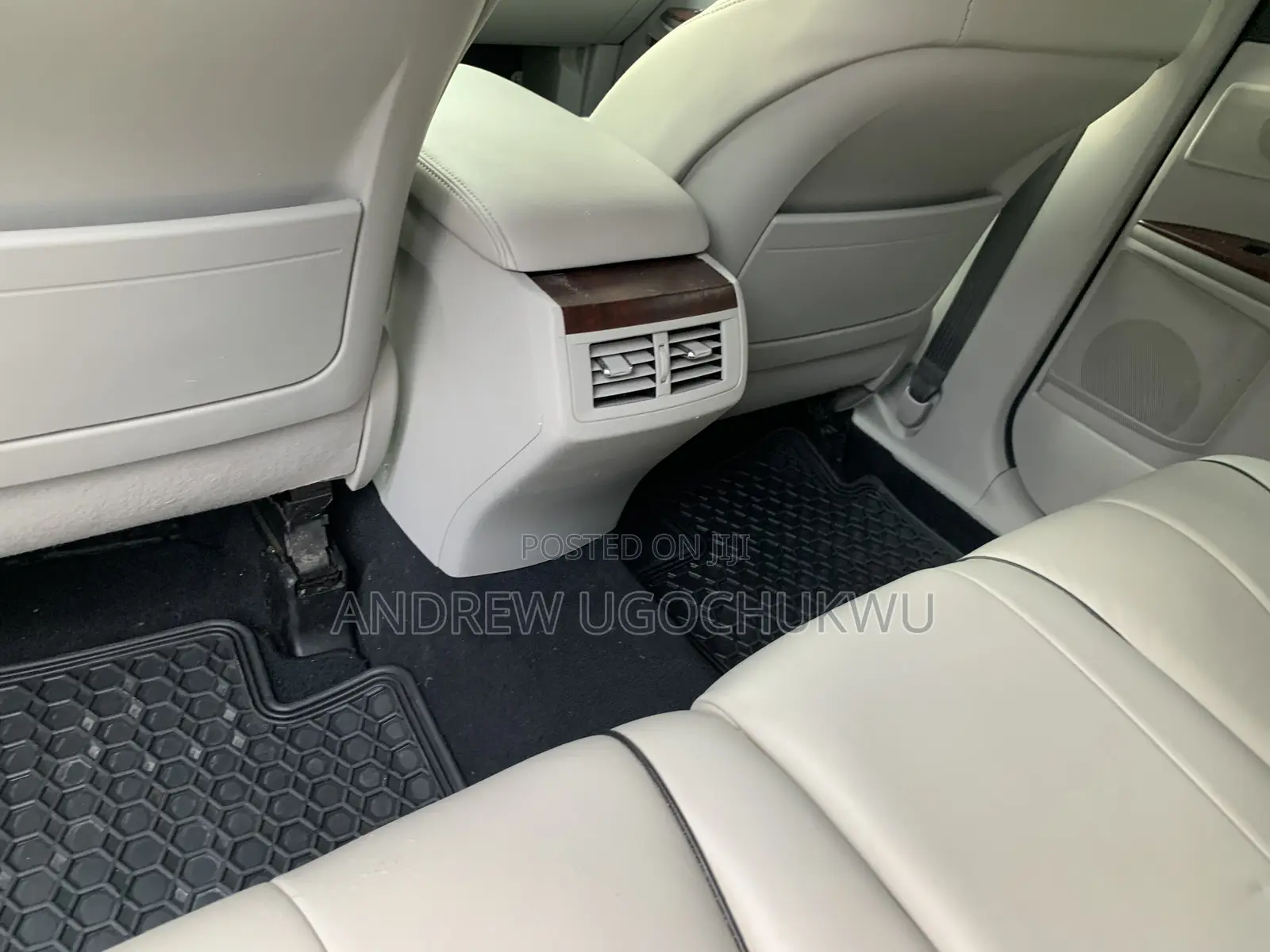 Toyota Venza 2011 White