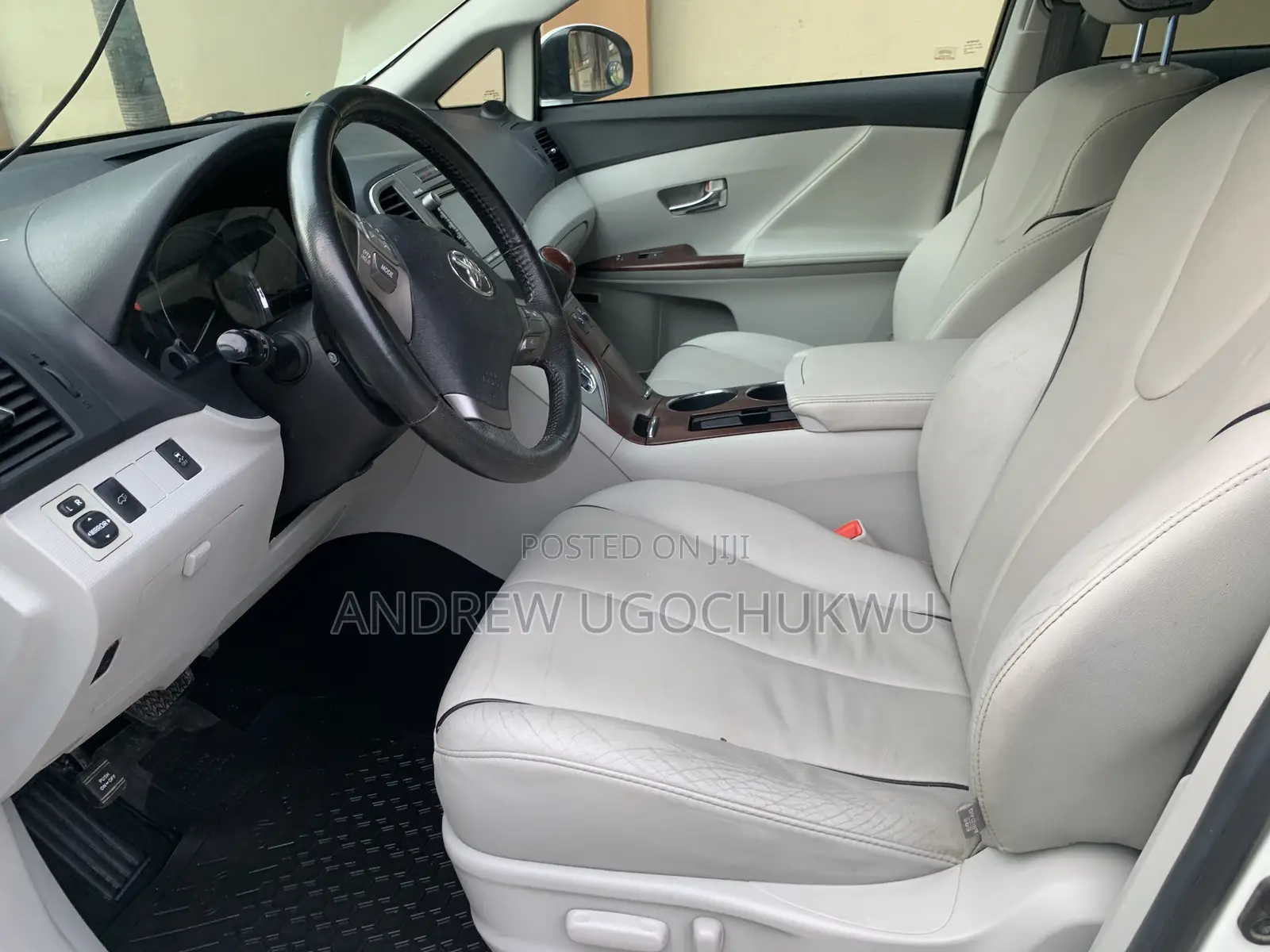 Toyota Venza 2011 White