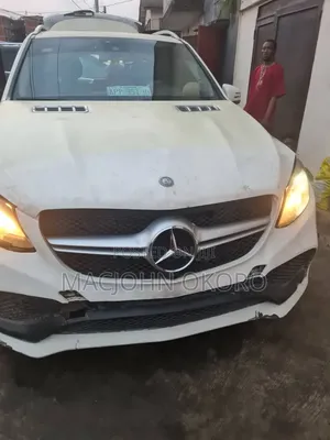 Mercedes-Benz GLE-Class 2019 White