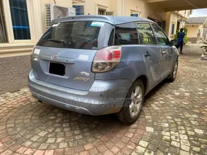 Toyota Matrix Hatchback AWD (1.8L 4cyl 4A) 2006 Blue