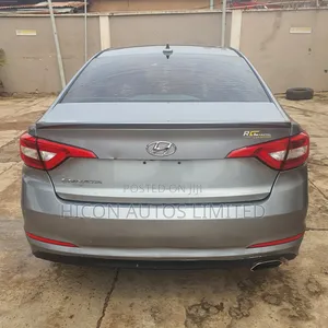 Hyundai Sonata Base Sedan FWD (2.4L 4cyl 6A) 2016 Gray