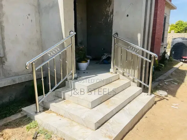 Sparkling Silver Handrail