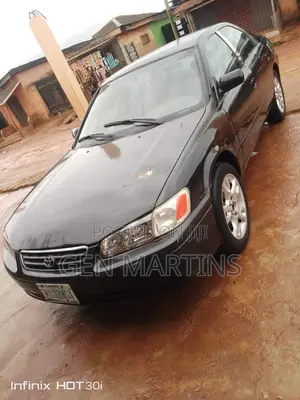 Toyota Camry 2000 Black