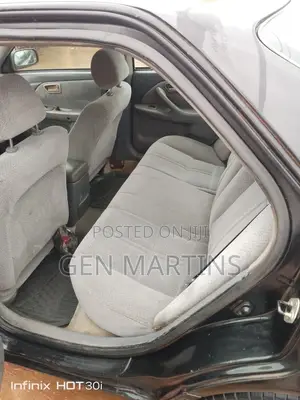 Toyota Camry 2000 Black
