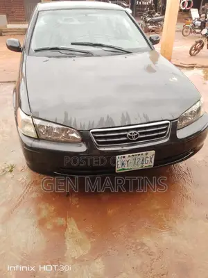 Toyota Camry 2000 Black