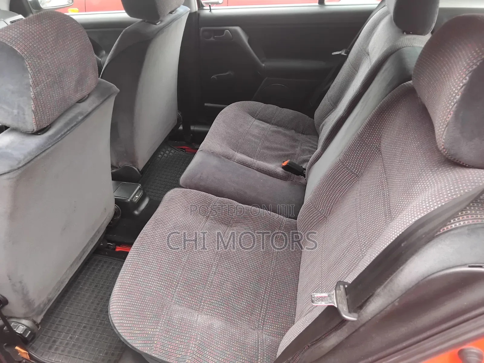 Volkswagen Golf 2006 Red
